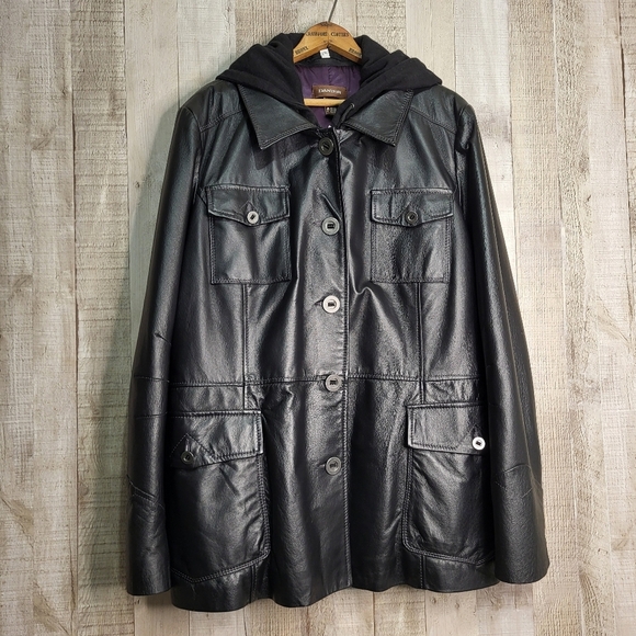 Danier Jackets & Blazers - Women's Black Danier Leather Jacket. Size XXL.